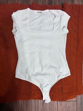 Girls White Short Sleeve One-Piece Bodysuit